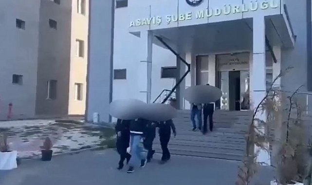 Van'da 13 adrese eş zamanlı operasyon: Aranması bulunan 10 kişi yakalandı