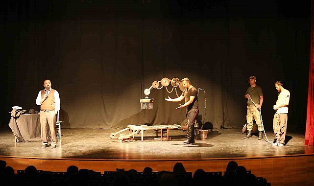 Van'da 'Ceza Sömürgesi' oyunu sahnelendi