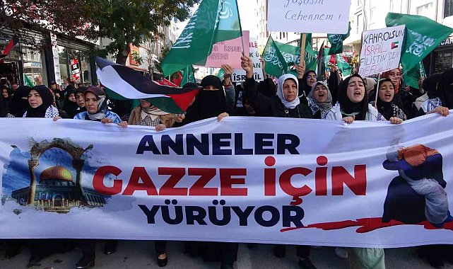 Vanlı anne ve çocuklar Gazze için yürüdü