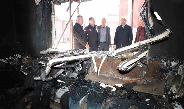 Yanan ev kullanılamaz hale geldi