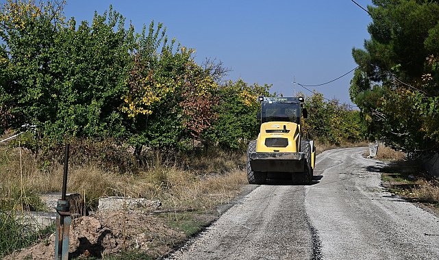 Yeşilyurt'ta yollar yenileniyor
