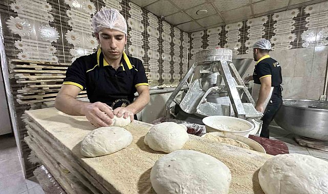 'Hiçbir şey başaramazsın' denilen sağır ve dilsiz genç fırının en iyi ustası oldu