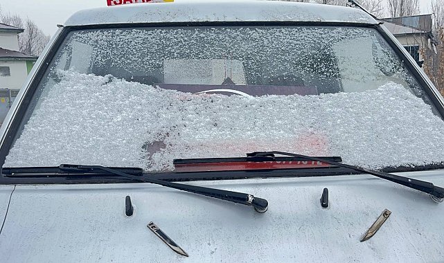 Ağrı'da kar yeniden etkili oldu