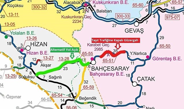 Bahçesaray yolu kar yağışı nedeniyle trafiğe kapatıldı