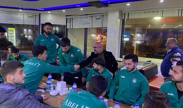 Başkan Altun'dan Kars 36 Spor'a destek yemeği