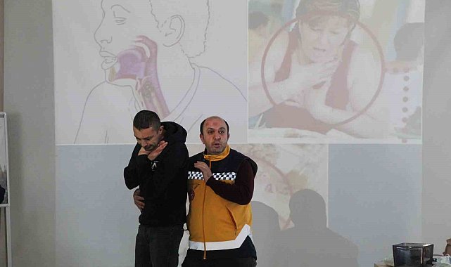 Bingöl'de 2023 yılında 800 kişiye Heimlich manevrası eğitimi verildi