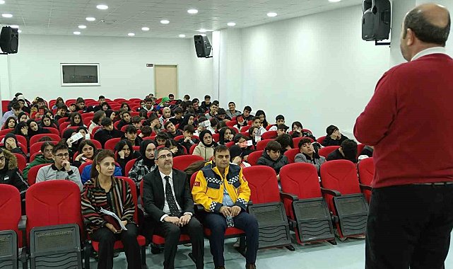 Bingöl'de öğretmen ve öğrencilere ilk yardım semineri