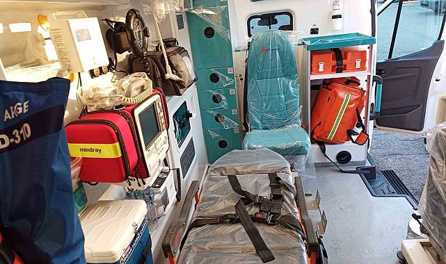 Bitlis İl Sağlık Müdürlüğü bünyesine 2 ambulans daha tahsis edildi
