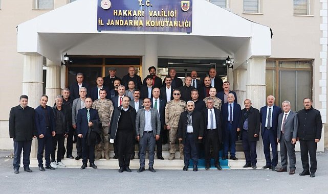 Çarıkcıoğlu Paşa muhtarlarla bir araya geldi