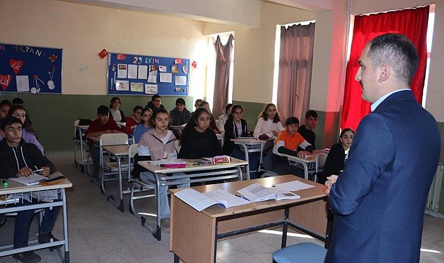 Çıldır Kaymakamı İpek, DYK kurslarını ziyaret etti