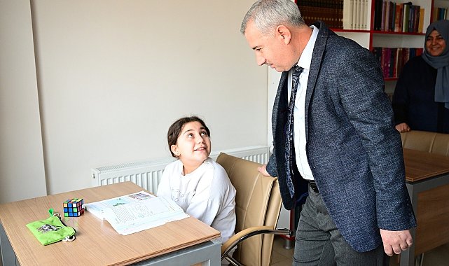 Çınar, "öğrencilerimize her türlü desteği veriyoruz"