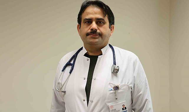 "Elektronik sigara tütün mamullerini bırakmak için çıktı kendisi bağımlılık oluşturdu"