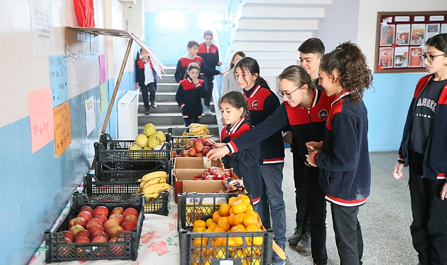 "Dürüstlük Manavı'nda doğruluğu ve yardımlaşmayı öğreniyorlar