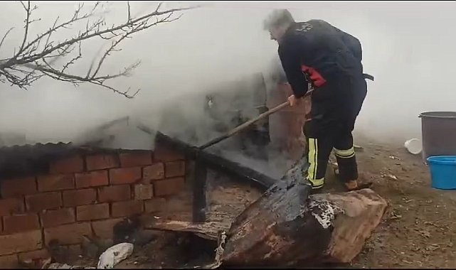 Elazığ'da odunluk yangını