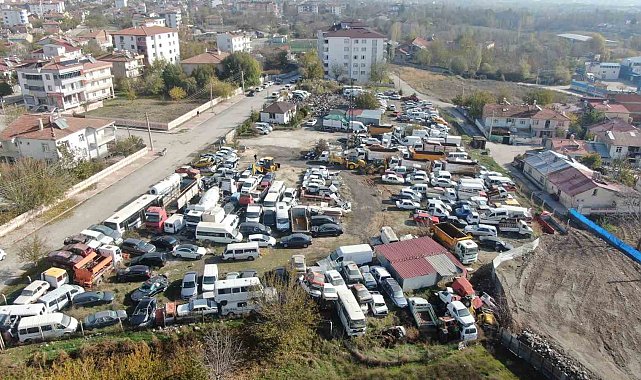 Elazığ'daki araç mezarlığında 500 milyonluk servet çürüyor