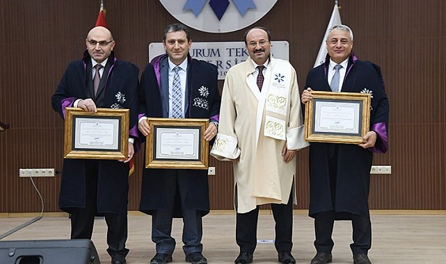 ETÜ'de akademik giysi ve ödül töreni heyecanı yaşandı