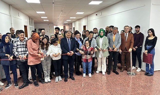 Fırat Üniversitesinde 3 Aralık Dünya Engelliler günü sergisi