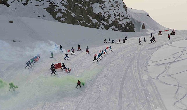 Hakkari'de kayak sezonu açıldı