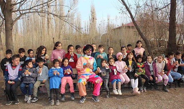 Iğdır'da köy okulu öğrencileri gönüllerince eğlendi