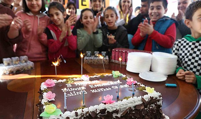 İlk ve ortaokul öğrencilerinden, 'Sevgiye Engel Yok' etkinliği