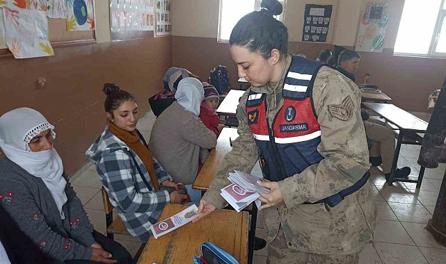 Jandarma'dan öğrencilere eğitim ziyareti