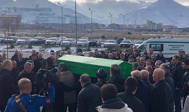 Kalp krizi sonucu hayatını kaybeden akademisyen için tören düzenlendi