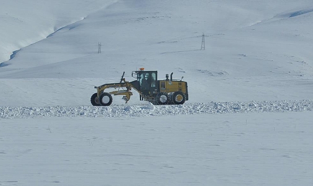 Kars'ta 10 köy yolu ulaşıma kapandı