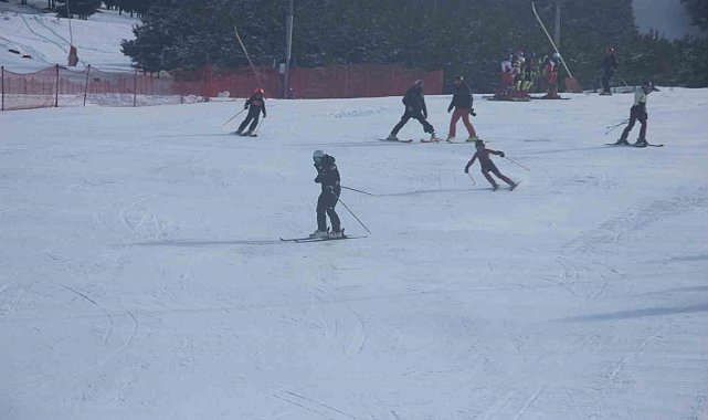 Kayakseverler Palandöken'e akın etti
