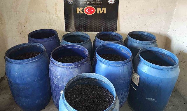Malatya'da 4 ton 800 litre el yapımı boğma rakı ile şarap ele geçirildi