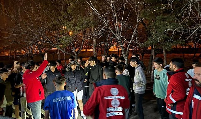 Meslek lisesinde deprem anı ve tahliye tatbikatı yapıldı