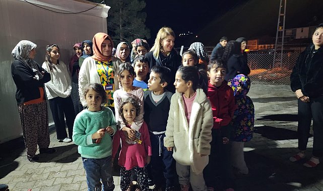 Milletvekili Ölmeztoprak konteyner kent sakinlerini yalnız bırakmadı