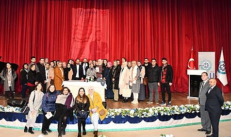 "Mutlu ve Başarılı Çocuk Nasıl Yetiştirilir?"