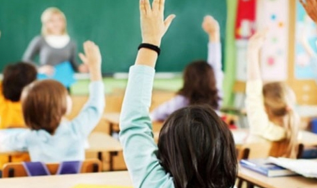 Okullarda ‘sınıf annesi’ için uygulaması kaldırılıyor