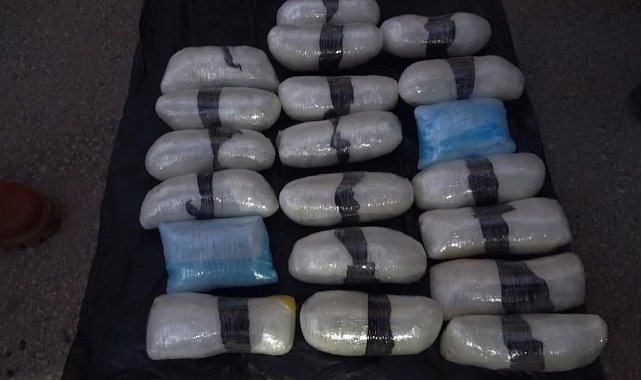 Polisten kaçan araçtan 12 kilo 600 gram metamfetamin çıktı