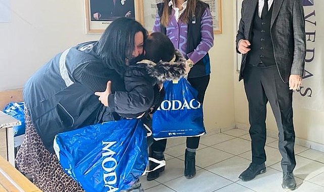 "Her Mevsim Tebessüm" ekibi Hakkarili çocuklarla buluştu