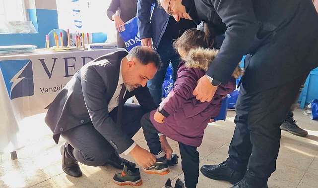 "Her Mevsim Tebessüm" ekibi Muşlu çocuklarla buluştu