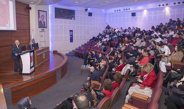 Sağlık hizmetlerine multidisipliner bakış sempozyumu düzenlendi