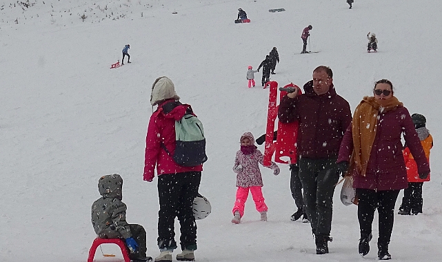 Sarıkamış Kayak Merkezi hareketlendi