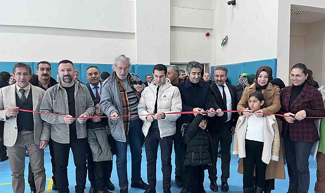 Sarıkamış'ta resim sergisinin açılışı yapıldı