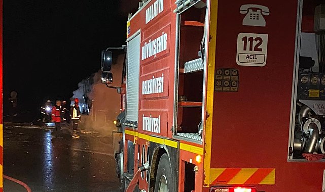 Seyir halindeki otobüs alev aldı