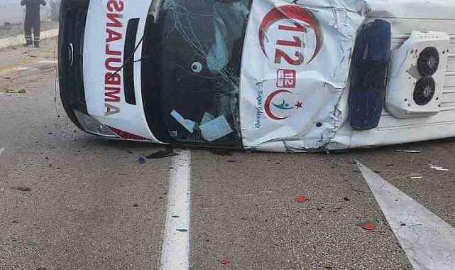 Sis ve gizli buzlanma kazaya neden oldu: 4 yaralı