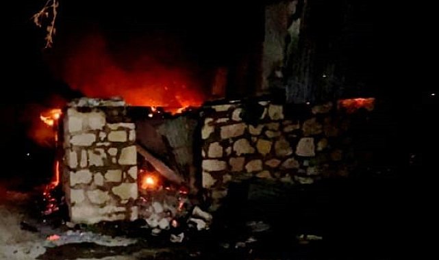 Tunceli'de depoda korkutan yangın