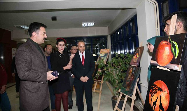 Tunceli'deki sergi ve konser büyük beğeni topladı.