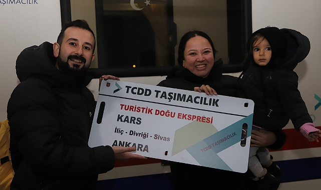 "Turistik Doğu Ekspresi" Kars'tan ilk seferine uğurlandı