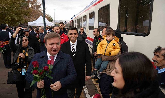 Turistik Doğu Ekspresi'ne Erzincan'da sıcak karşılama