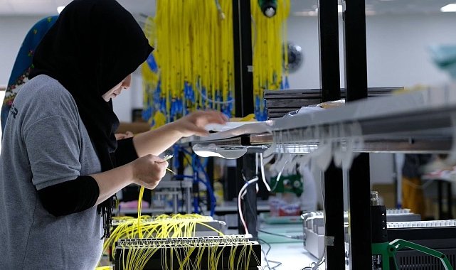 Ücretli çalışan ekimde yıllık bazda yüzde 2,6 arttı