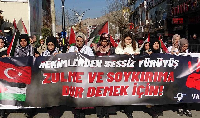 Van'daki hekimlerden sessiz yürüyüş