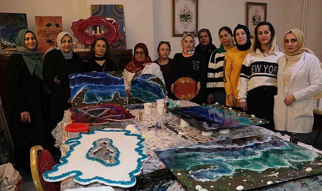 Vanlı kadınlar epoksi sanatı ile aile bütçelerine katkıda bulunacak