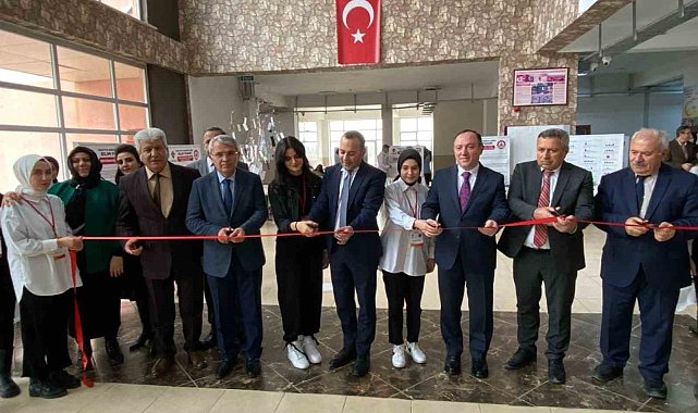 Yakutiye Anadolu Lisesi'nden bilim fuarı