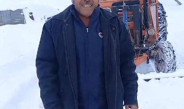 14 yıldır mahallesinin yollarını kendi imkanlarıyla açıyor